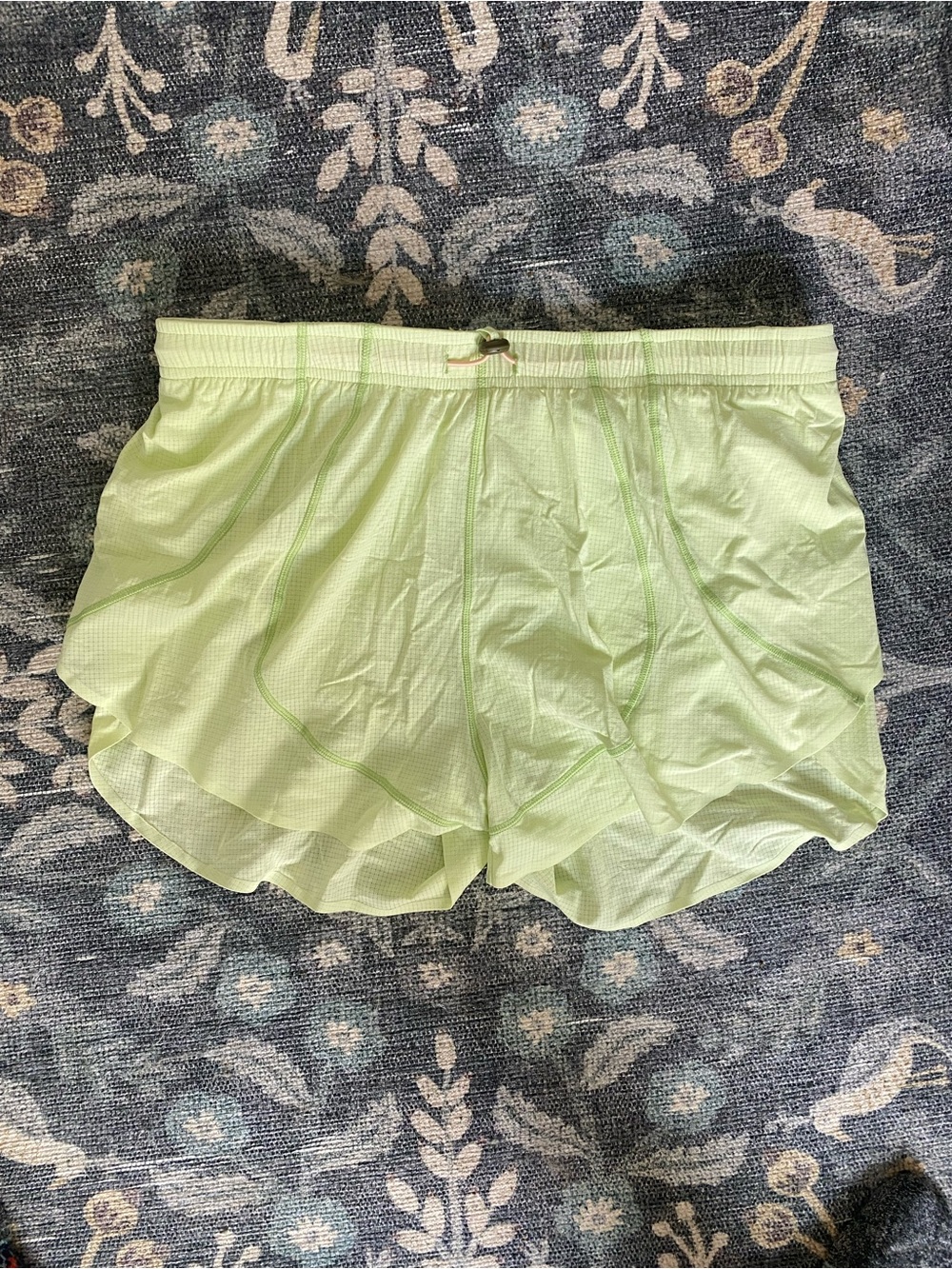 Outdoor Voices Athletic Shorts size Medium